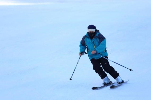 发生了什么24岁小伙滑雪场飞出坠亡滑雪爱好者必看