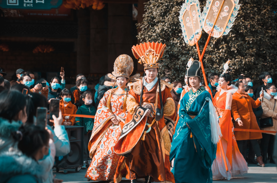 郑州黄帝千古情景区中国年启幕,赏民俗逛市集看演出,赴一场穿越千年的