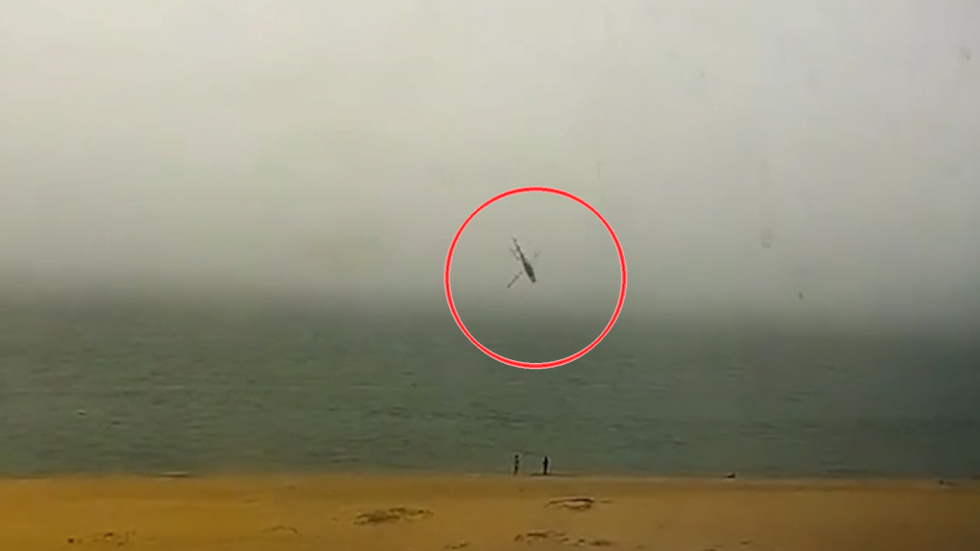 厦门观光直升机坠海致3人遇难1人失踪坠机现场画面曝光