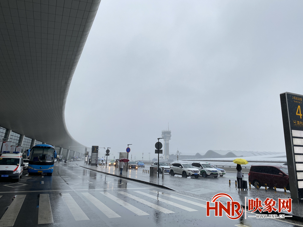 受降雨影响 郑州机场多个航班取消