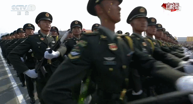 阅兵车牌号1949和2019细节让人泪目这盛世一定一定如你们所愿