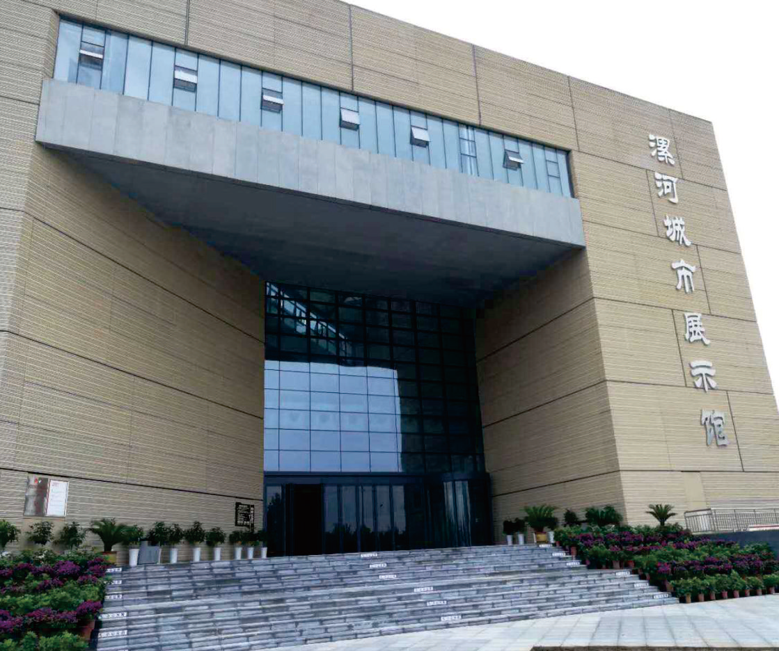 上海广播电视台新闻广播编辑李英蕤说,漯河是许慎故里,不久前,漯河市