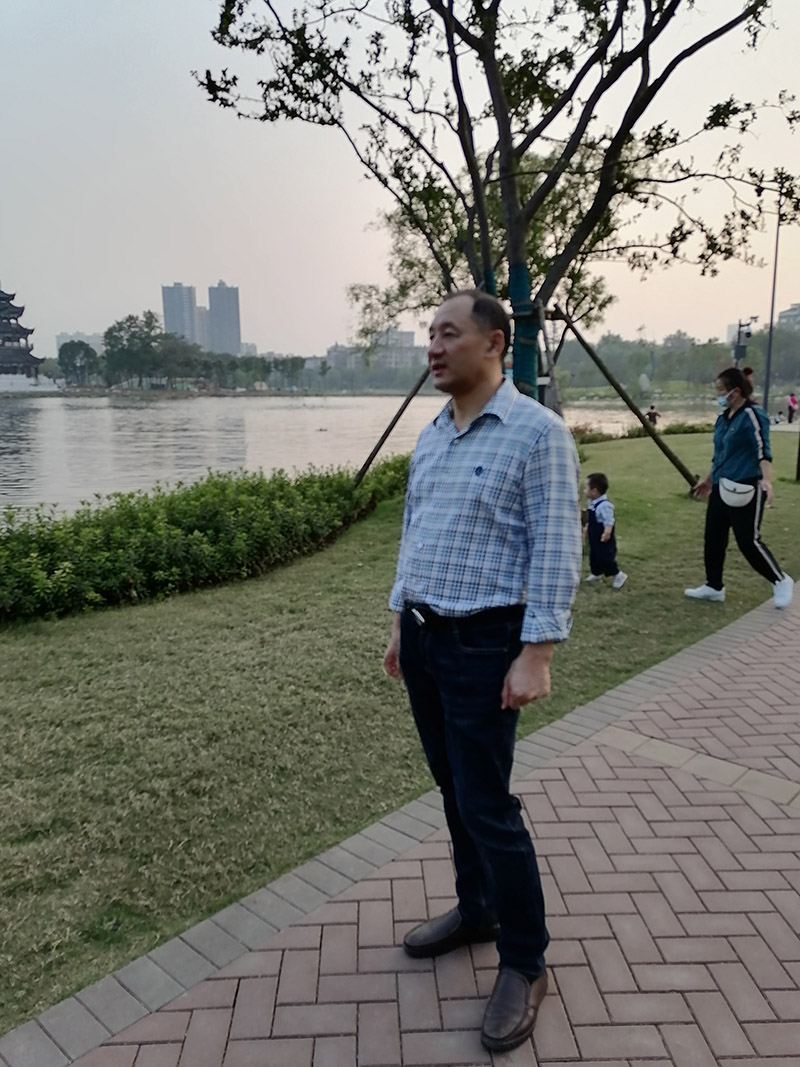 余爹爹不被网红标签所累回归医院主场感慨生了一场病的武汉快速康复了