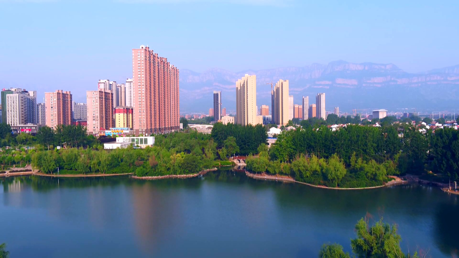 河南林州市成功入选全国文明城市弘扬红旗渠精神建设文明新林州