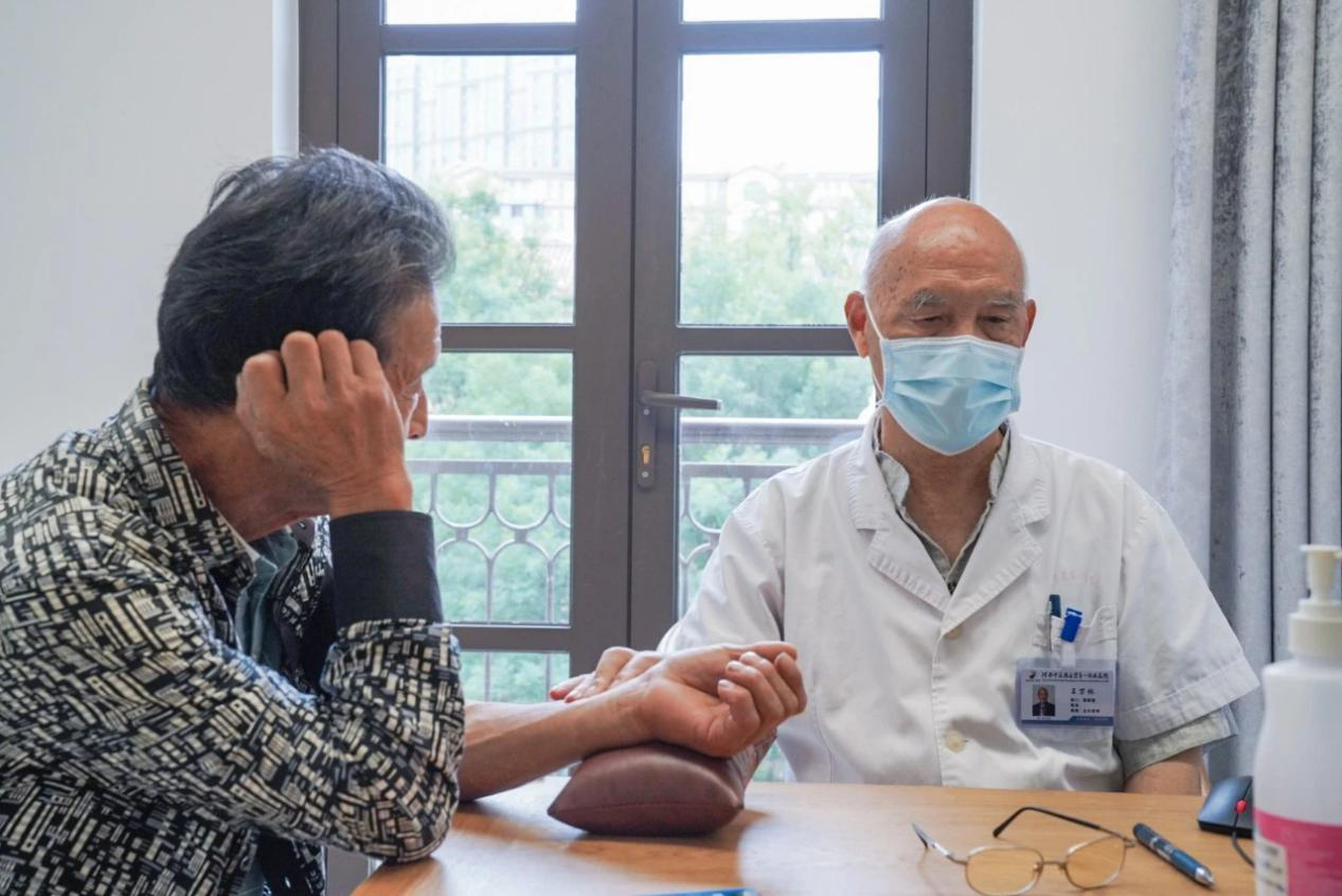 河南为老年人看病就医提供便利明年1月底前所有二级以上医院全部开通