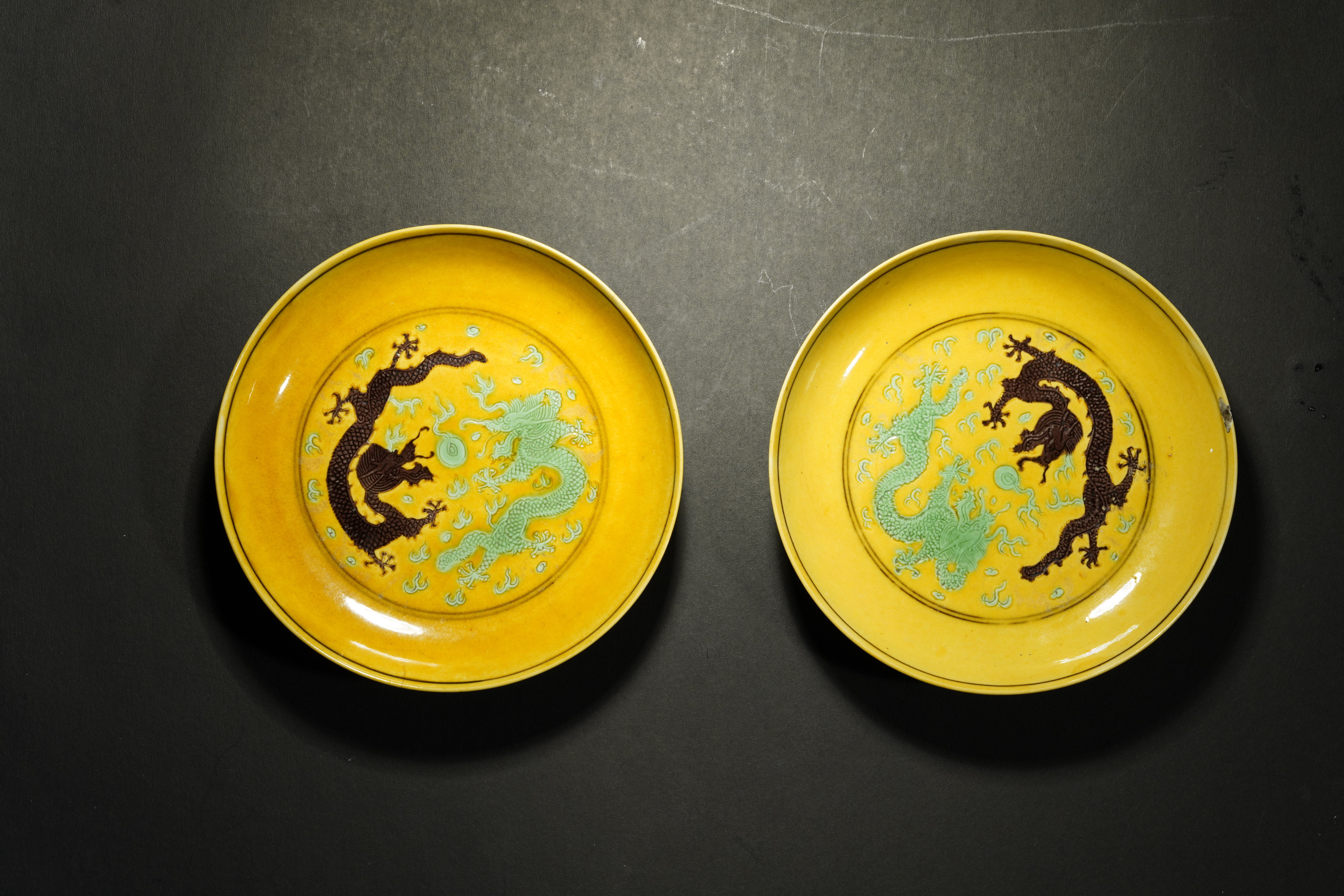 40:32 收藏 打印 在中国古代神话里,有一种传说中的神鸟——三足金乌