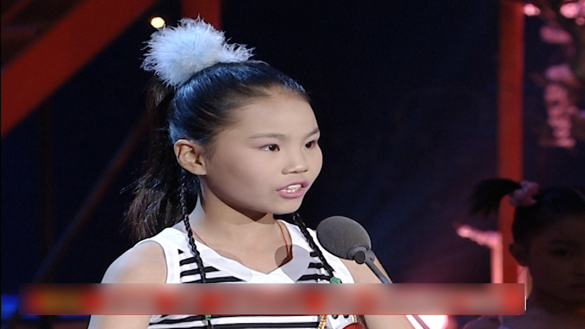 吃亏就是福!十二岁少年变声期唱《村官李天成》,全场叫好