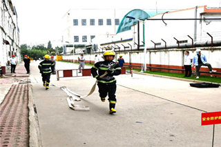 濮阳市总工会：搭好平台育“巧匠”