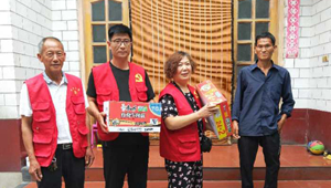 党员联户促脱贫 节前慰问暖人心