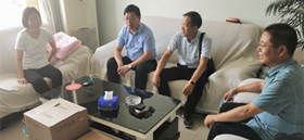 漯河市第二实验中学精准帮扶城市困难职工解困