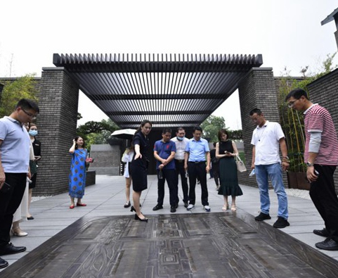 “与美同程,永威共鉴”信阳、周口主流媒体精致美学体验之行再启程