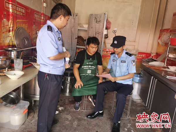 柘城县慈圣派出所防赌博防诈骗宣传活动进社区