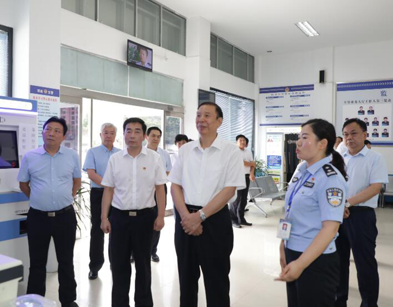 8月13日至14日,河南省人大法制委员会副主任委员吕宏跃一行莅临周口