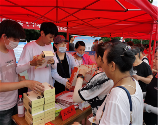 管城回族区民政局参加“阳光政务、民心所望”基层政务公开宣传活动