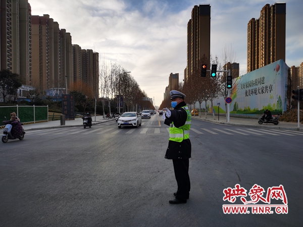 警察姚家阔：路口就是自己的天与地 不能忽视每一个环节