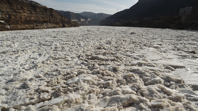 黄河壶口段平稳封河