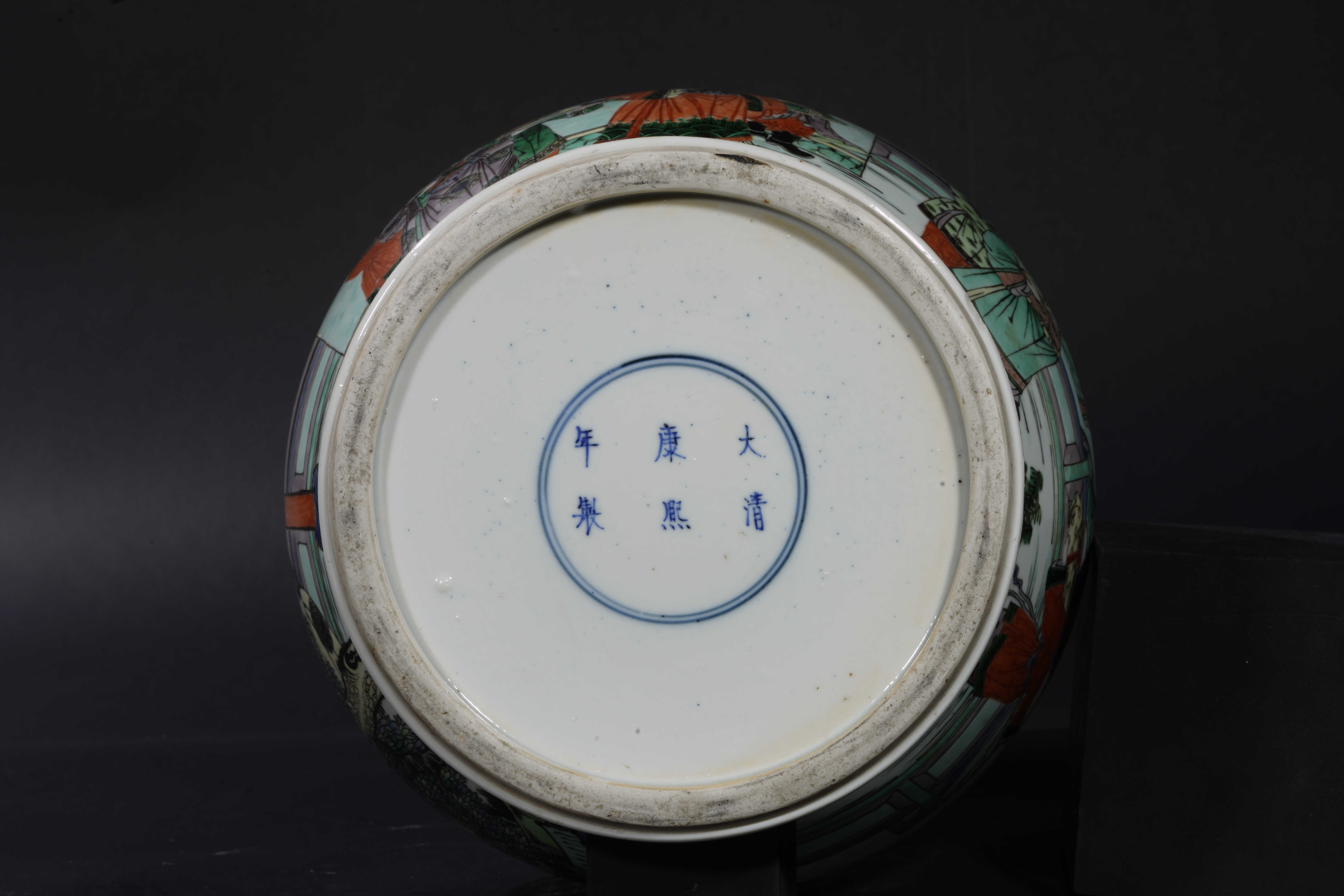 摇铃尊一对 】接下来我们一起来看看并且荣登《华豫之门》珍宝台专家