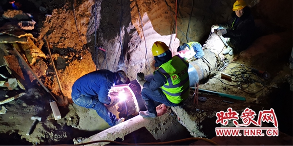 郑州大学路建设路暖气管网漏点抢修工作已完成 温度逐步提升