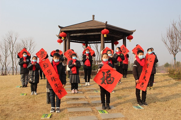 鲁山县：朗朗童声贺新春 满满祝福欢乐颂