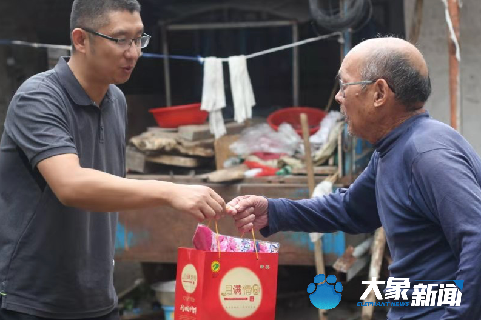 河南民警王萌利获评全国脱贫攻坚先进个人：倾情驻村扶贫，无悔青春年华