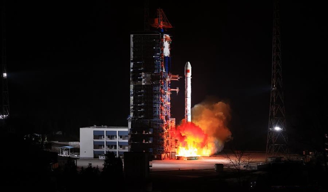 我国成功发射通信技术试验卫星六号