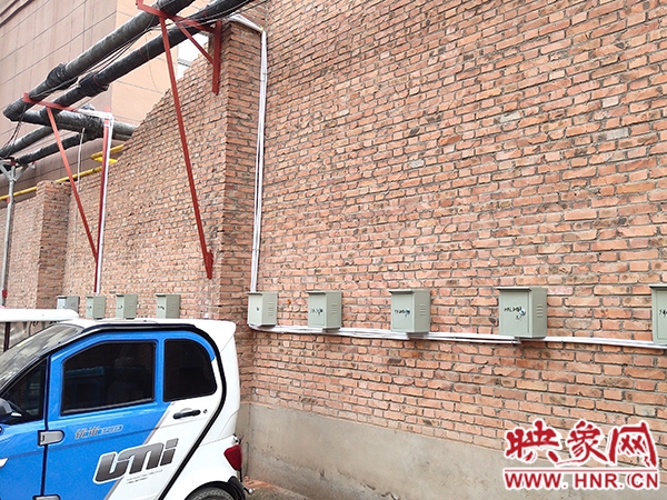 告别“飞线”充电 商丘宜兴社区安装150多个充电桩
