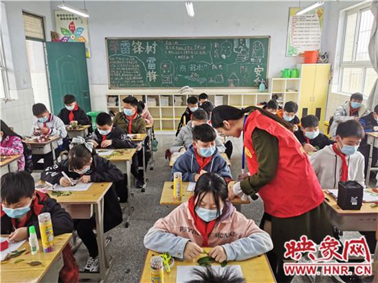 郑州市管城区花季阳光心理志愿服务团走进小李庄小学开展团体辅导活动
