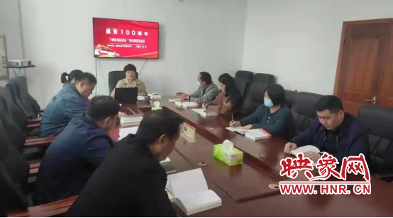 郏县农业产业服务中心集中学党课 让志愿者服务成常态