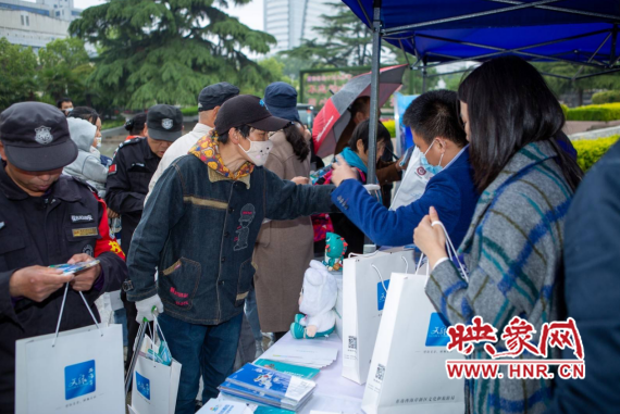 “吹海风，吃蛤蜊……”青岛旅游推介活动与郑州市民精彩相约