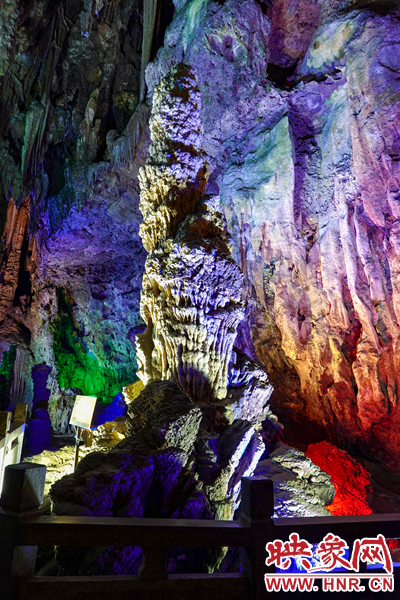 “人间仙境”——桂林最美溶洞银子岩