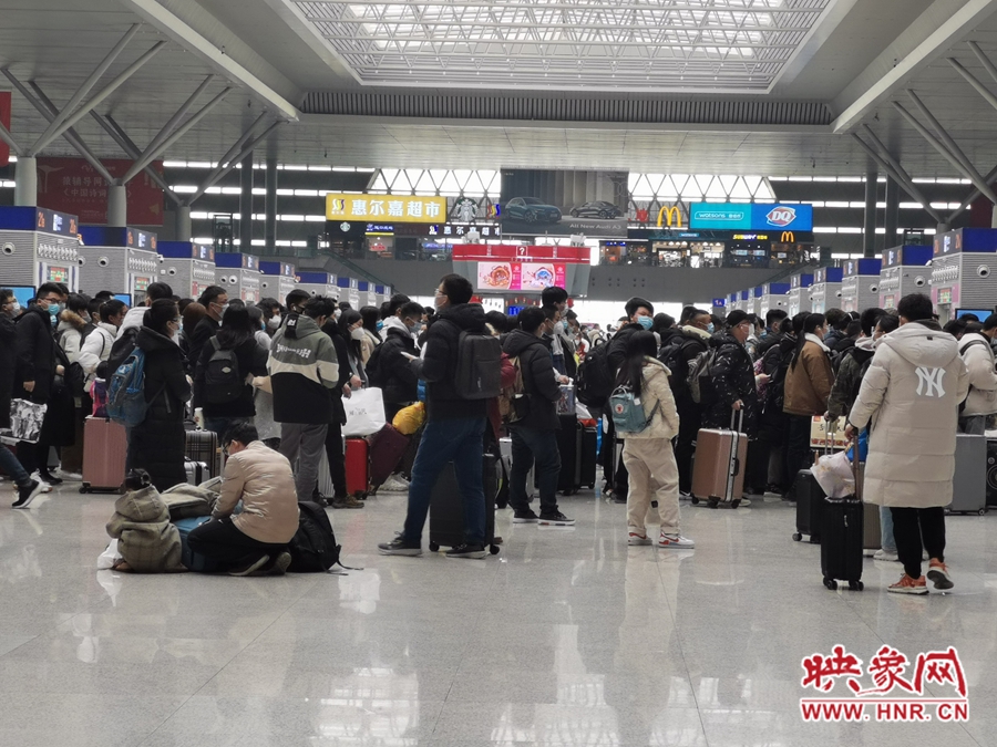“五一”铁路出行再迎高峰 郑州站增开85列临客
