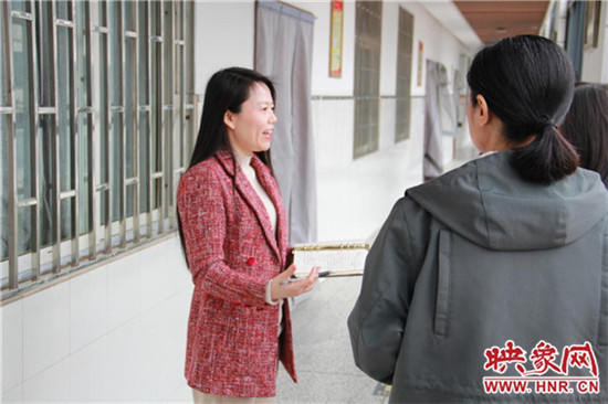 郑州市管城区教研室教研员走进郑州市扶轮外国语学校指导教学