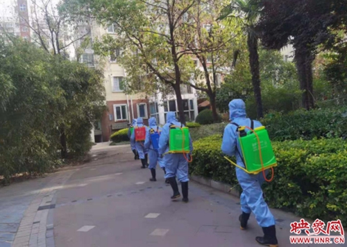 郑州市北林路街道鑫苑社区开展夏季消杀除“四害”活动