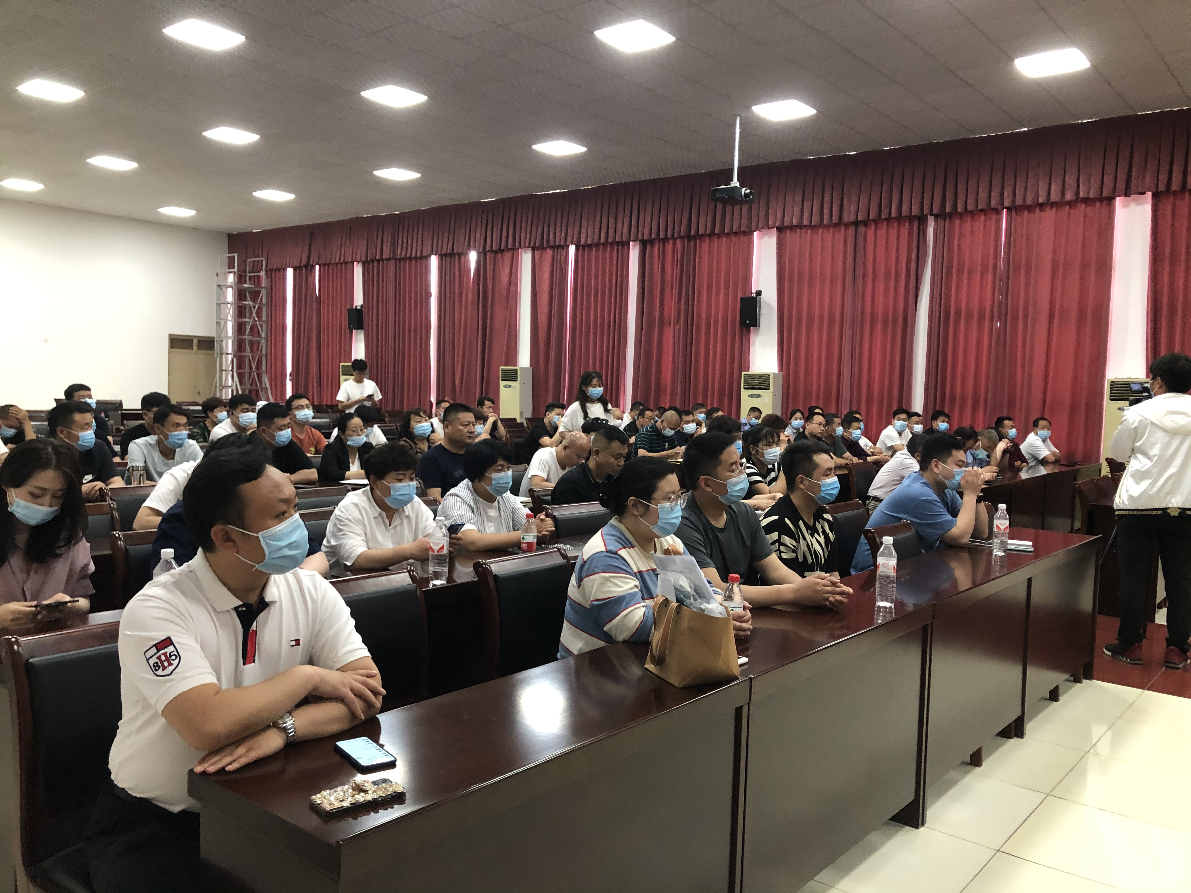 郑州市南曹街道办事处召开关爱“解锁”精神障碍患者行活动培训会