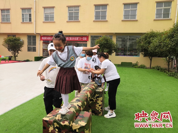 郏县冢头镇中心幼儿园举行庆“六一”亲子活动