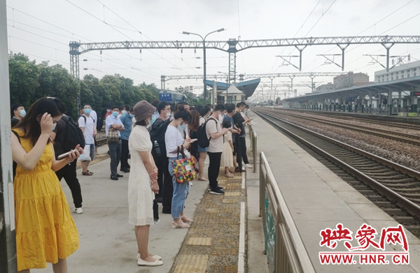 郑州铁路端午假期累计发送旅客159.3万人 共加开临客列车34.5对