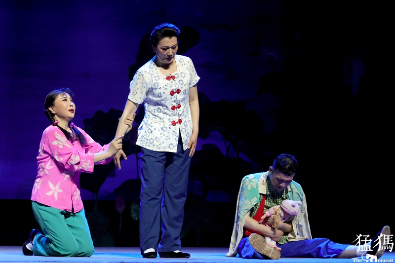 猛犸专访豫剧名家汪荃珍上了舞台我是香香下了舞台香香是我