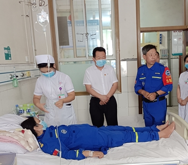 原阳县中心医院为救援队开启“绿色通道”