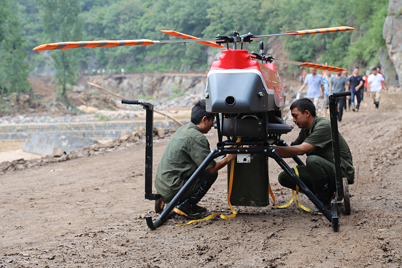 翼龙无人机千里驰援同时通航河南队也紧急出动投身抗汛救灾