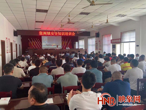 商丘市市场监管局副调研员霍中华带队赴乡镇进行安全知识培训