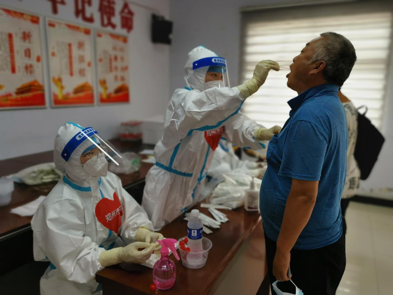 郑州市管城区南曹街道办事处内紧外松做好辖区第三次核酸检测工作