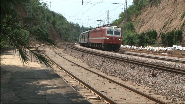 8月18日零时起陇海铁路郑州局管内区段正式恢复客车运营