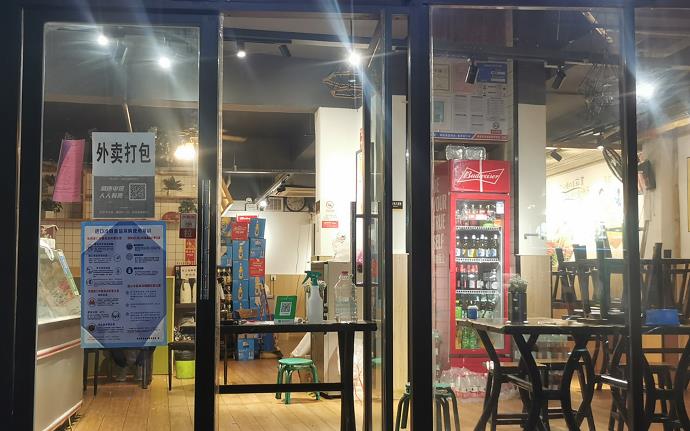 不少餐饮店仍处于闭店状态 郑州餐饮场所恢复堂食还需再等等