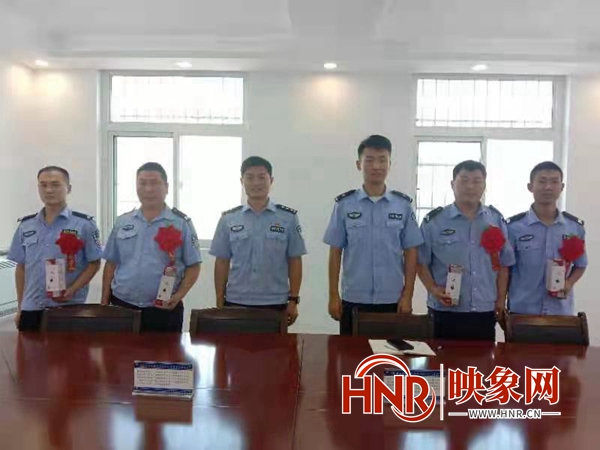 鹤壁市公安局鹤山区分局召开“退伍不褪色 换装不换心”主题座谈会