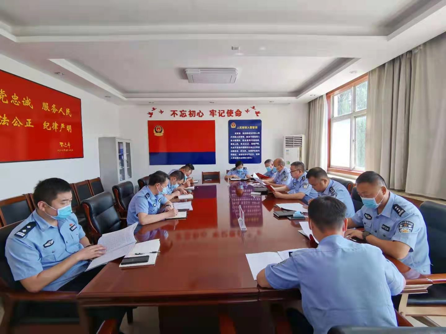 鹤壁市公安局鹤山区分局开展党委理论学习中心组（扩大）第20次集体学习