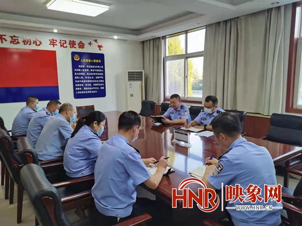 鹤壁市公安局鹤山区分局召开机关重点工作讲评会议