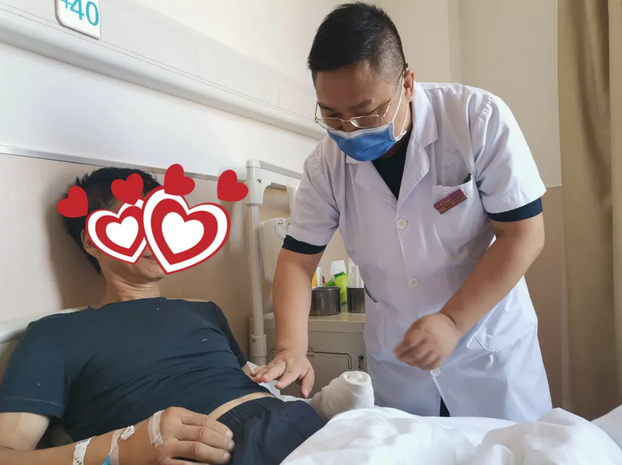 惊魂！电锯切掉3根手指，医生奋战十小时.......