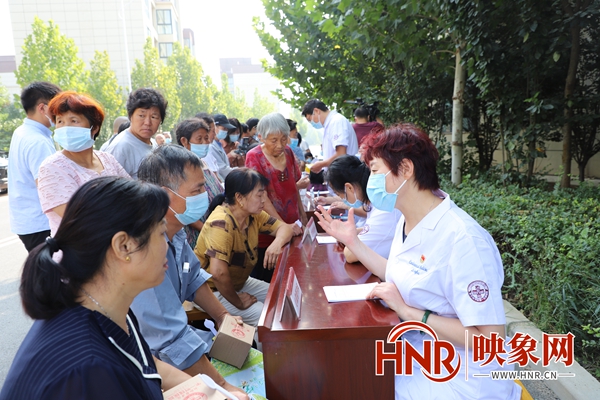 原阳县举办健康教育与健康促进走基层义诊活动