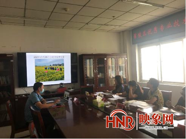 漯河市召陵区召开优秀专业技术人才“五个一”活动集中展示会议
