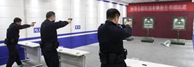 舞阳公安：以练为战 民警射击靶场见真功